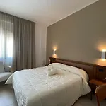 Posidonia מלון 4*