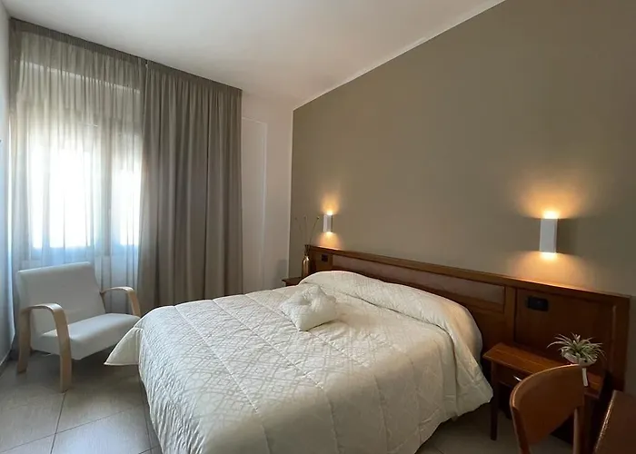Posidonia Hotel 4*