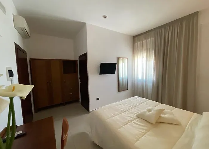 Posidonia Hotel 4*